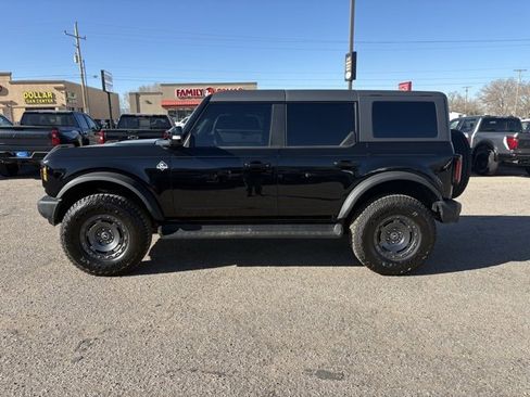 Used 2025 Ford Bronco Outer Banks w/ Sasquatch Package image 4