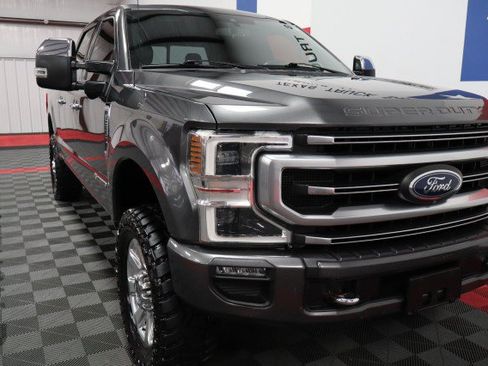 Used 2020 Ford F250 Platinum w/ FX4 Off-Road Package AWD/4WD image 15