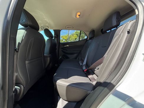 Used 2025 Buick Encore GX Preferred FWD image 22