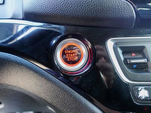 Used 2016 Honda Pilot Touring image 19