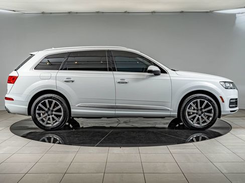 Used 2017 Audi Q7 3.0T Prestige AWD/4WD image 4