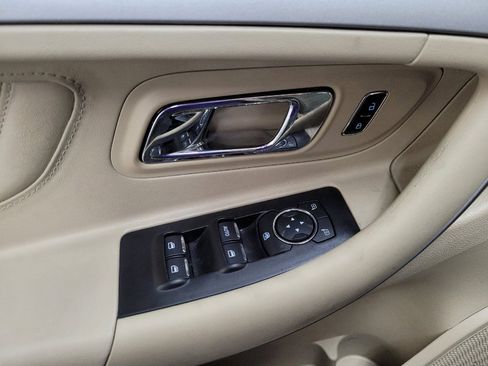 Used 2017 Ford Taurus SE FWD image 27