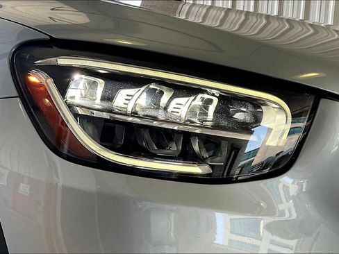 Used 2022 Mercedes-Benz GLC 300 image 30