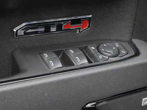 Used 2025 GMC Sierra 1500 AT4 w/ AT4 Premium Package AWD/4WD image 11