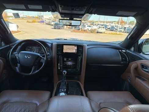 Used 2021 INFINITI QX80 Sensory w/ All-Season Package image 24