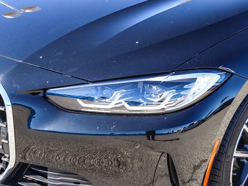 Used 2022 BMW 430i Coupe w/ Convenience Package image 5