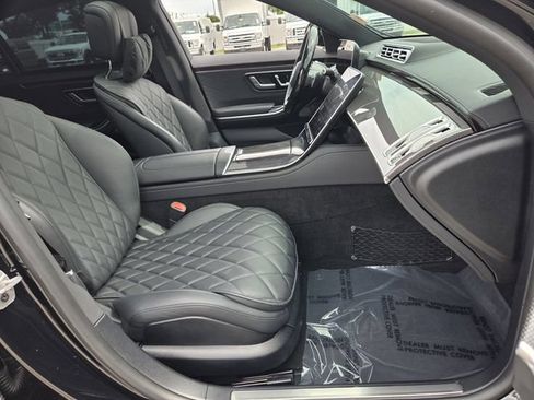 Used 2025 Mercedes-Benz S 580 4MATIC Sedan image 17