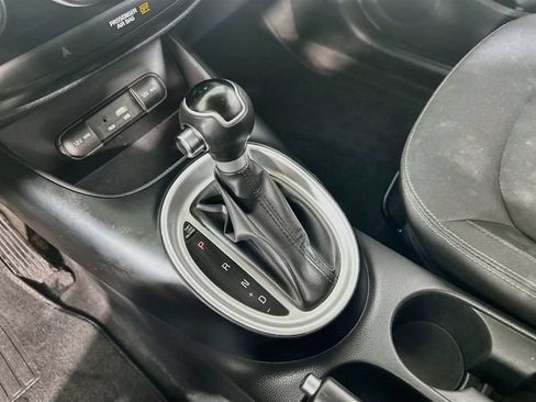 Used 2017 Kia Soul FWD image 21