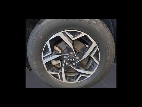 Used 2024 Kia Sportage LX AWD/4WD image 10