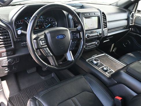 Used 2019 Ford Expedition Limited w/ Equipment Group 301A image 10