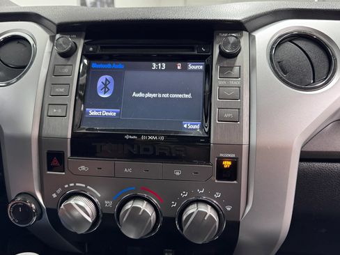 Used 2016 Toyota Tundra SR5 w/ SR5 Upgrade Package AWD/4WD image 19