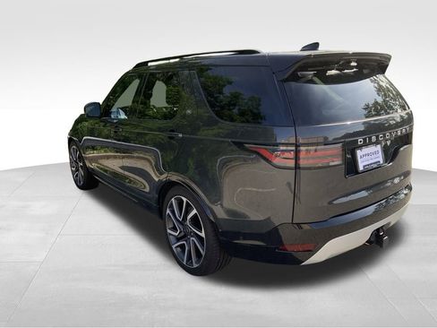 Certified 2024 Land Rover Discovery Metropolitan Edition image 6