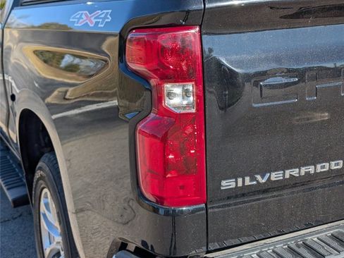 Used 2021 Chevrolet Silverado 1500 LT AWD/4WD image 14