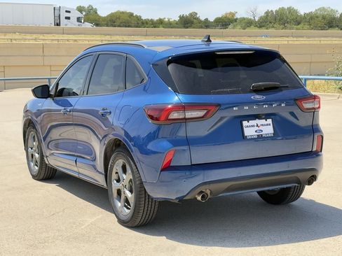 Used 2023 Ford Escape ST-Line w/ Tech Pack #1 FWD image 4
