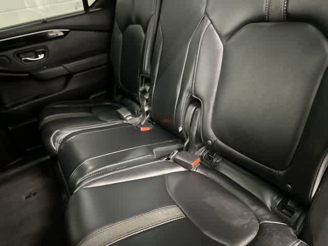 Used 2023 Honda Pilot Touring image 11