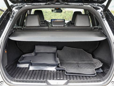 Used 2021 Toyota Venza Limited image 25