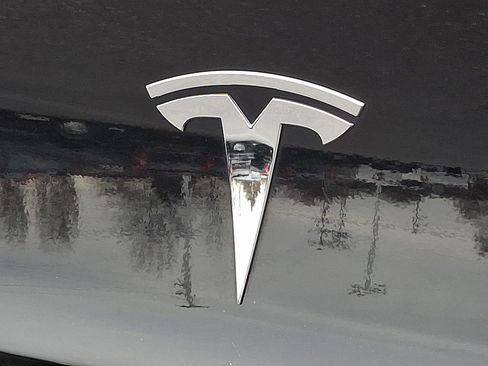 Used 2022 Tesla Model 3 Base 4D Sedan image 32