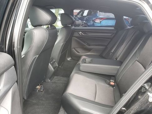 Used 2022 Honda Accord Sport image 12