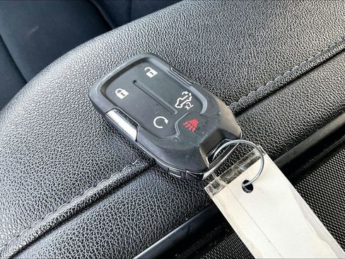 Used 2022 Chevrolet Silverado 1500 LT Trail Boss image 13