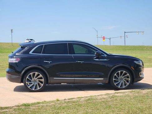 Used 2020 Lincoln Nautilus Reserve w/ Equipment Group 201A FWD image 8