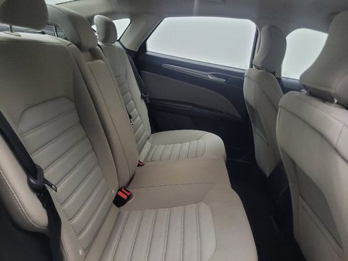 Used 2018 Ford Fusion S FWD image 19