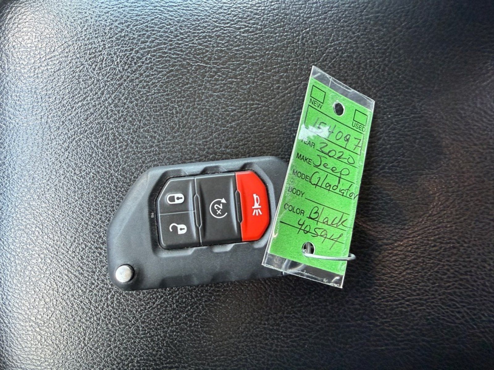 Used 2020 Jeep Gladiator Overland w/ Uconnect 4C Nav & Sound Group AWD/4WD image 39