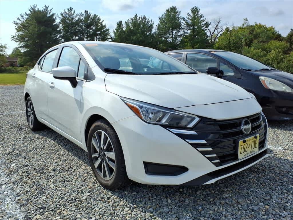 Used 2024 Nissan Versa SV FWD image 12