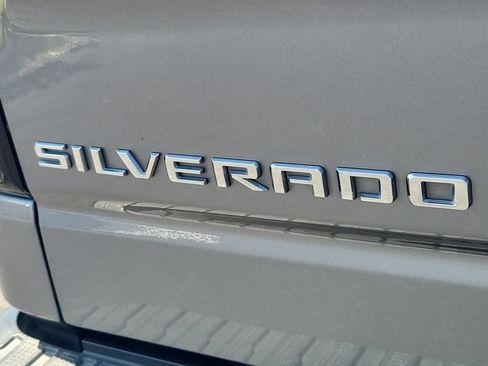 Used 2020 Chevrolet Silverado 1500 Custom w/ Custom Value Package RWD image 7