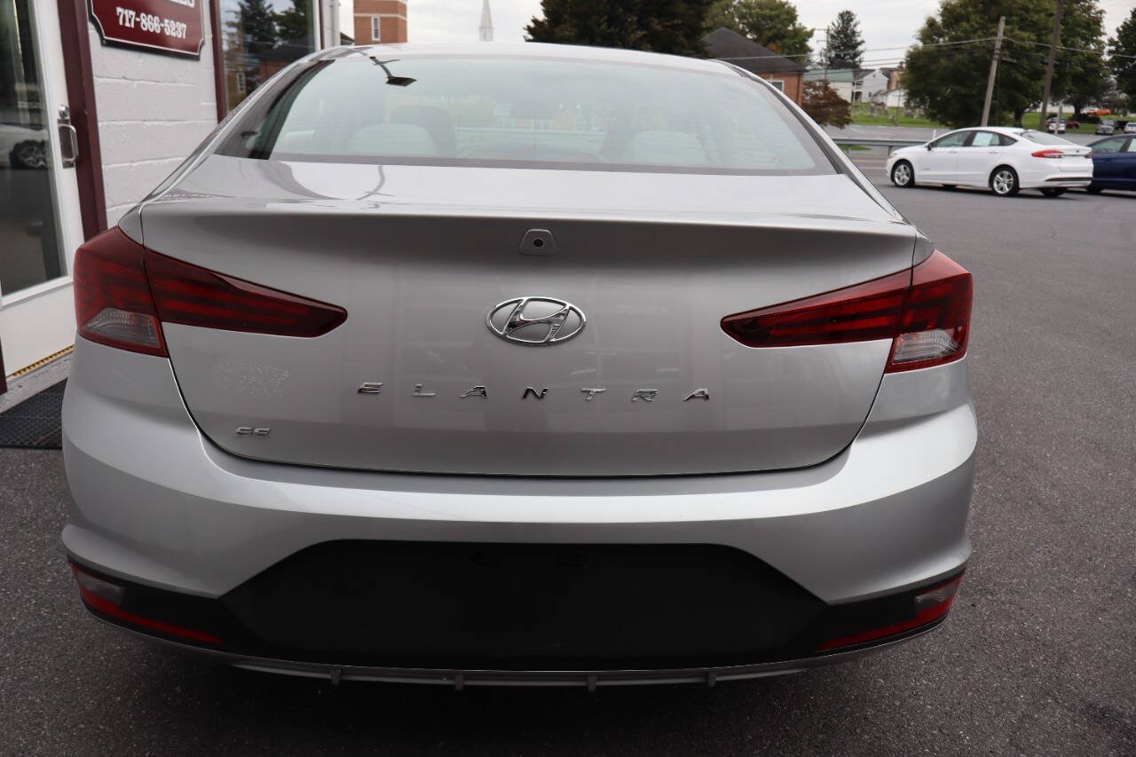 Used 2020 Hyundai Elantra SE FWD image 3