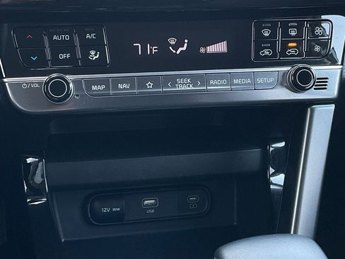 Used 2025 Kia Seltos S image 32
