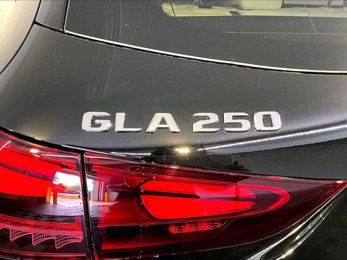 New 2026 Mercedes-Benz GLA 250 4MATIC image 6