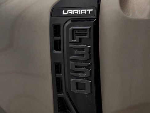 Used 2023 Ford F350 Lariat w/ Sport Appearance Package image 54