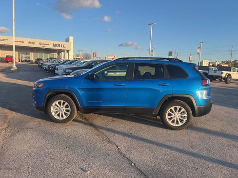 Used 2022 Jeep Cherokee Latitude Lux w/ Sun & Sound Group image 6