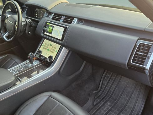 Used 2020 Land Rover Range Rover Sport HSE image 8