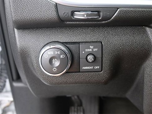 Used 2017 Chevrolet Traverse LT image 15