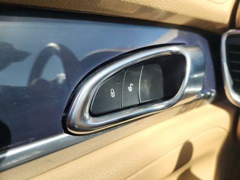 Used 2016 Porsche Panamera S w/ Premium Package Plus image 36