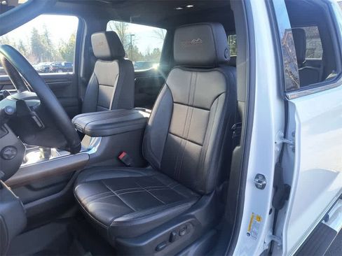 Used 2024 Chevrolet Silverado 1500 High Country w/ Technology Package image 11