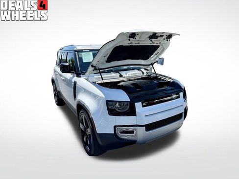 Used 2020 Land Rover Defender 110 HSE AWD/4WD image 3