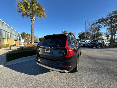 Used 2019 Volvo XC90 T6 Momentum image 12