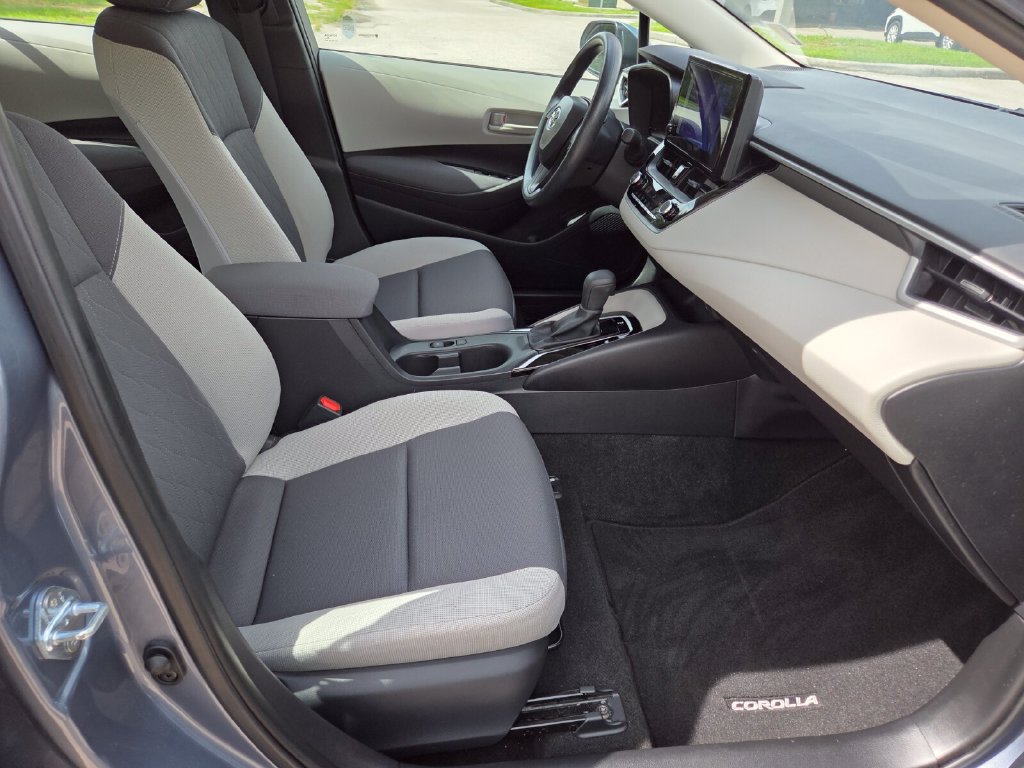 Certified 2025 Toyota Corolla LE w/ Convenience Package FWD image 14