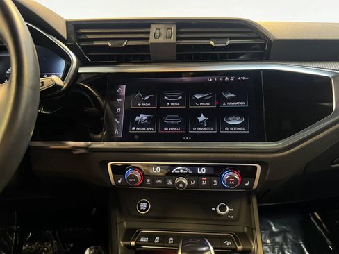 Used 2022 Audi Q3 2.0T Premium Plus AWD/4WD image 15