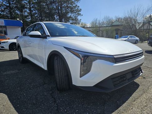 Used 2025 Kia K4 LXS FWD image 7