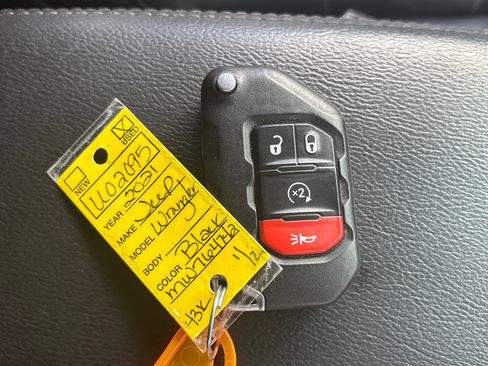 Used 2021 Jeep Wrangler Unlimited Sahara image 46