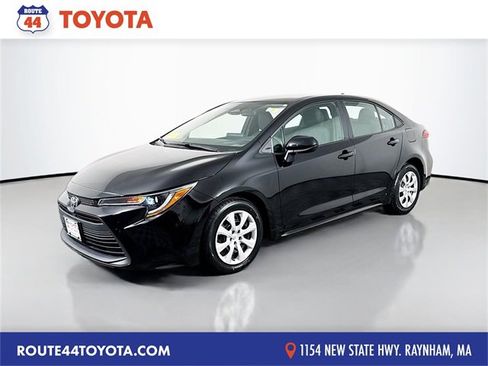 Certified 2024 Toyota Corolla LE image 1