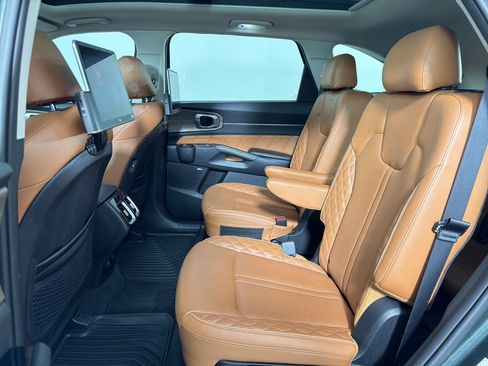 Used 2022 Kia Sorento SX Prestige w/ Rust Color Package AWD/4WD image 14