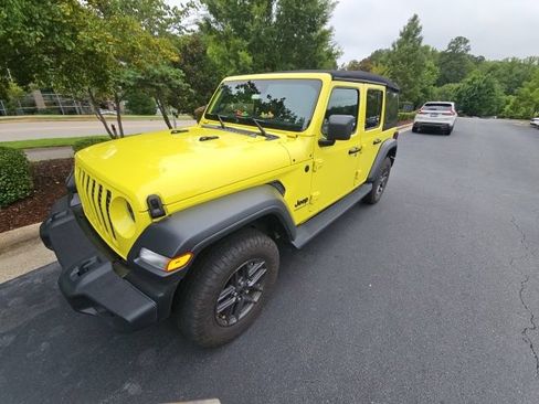 Used 2024 Jeep Wrangler Unlimited Sport AWD/4WD image 4