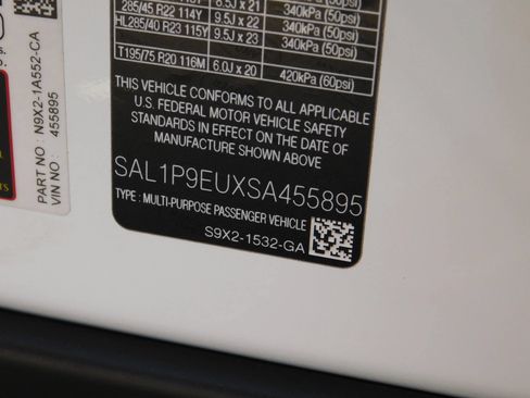 Used 2025 Land Rover Range Rover Sport SE AWD/4WD image 29