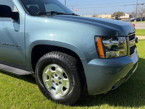 Used 2010 Chevrolet Avalanche LT image 31