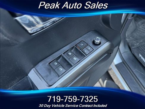 Used 2017 Toyota Tacoma TRD Off-Road image 13