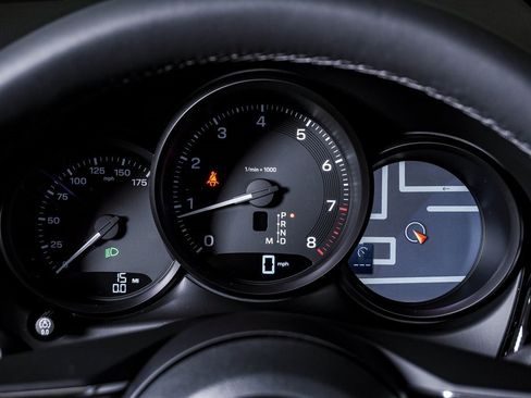 New 2026 Porsche Macan image 21